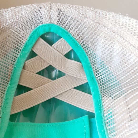 5/$30 - ponytail hat for women - Picture 2 of 2